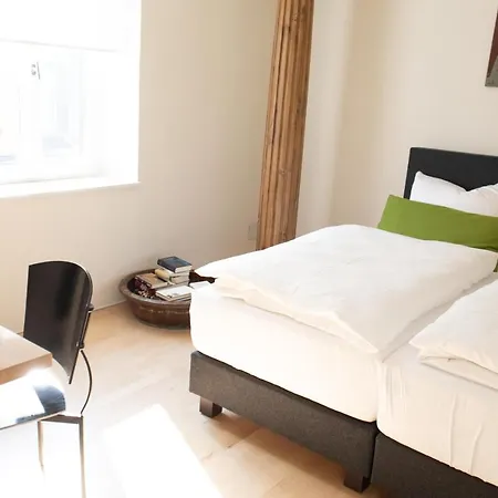 Villaflora Gaestehaus Pensión