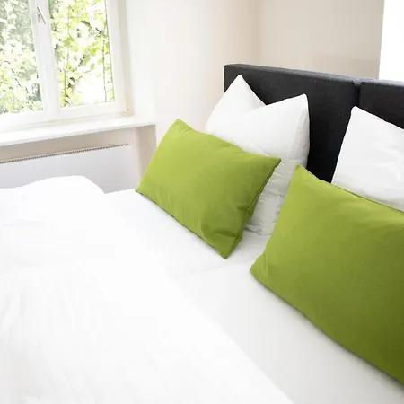 Villaflora Gaestehaus Pensión