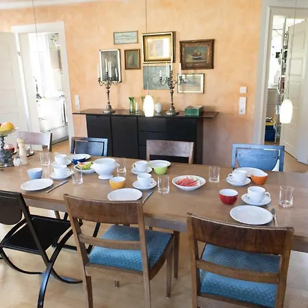 Villaflora Gaestehaus Πανσιόν *