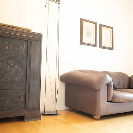 Villaflora Gaestehaus Pensión *