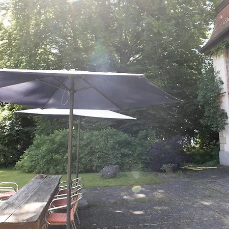 Villaflora Gaestehaus Gasthuis *