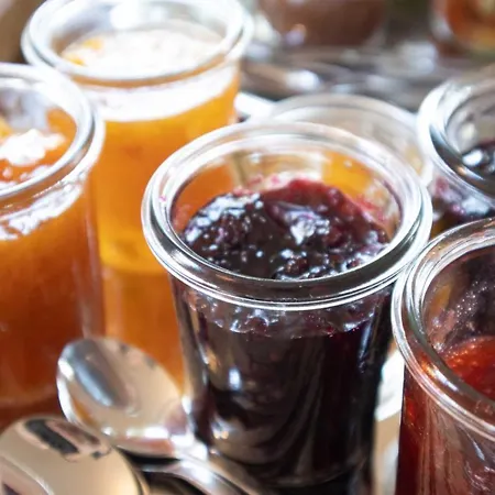 Villaflora Gaestehaus בית הארחה *