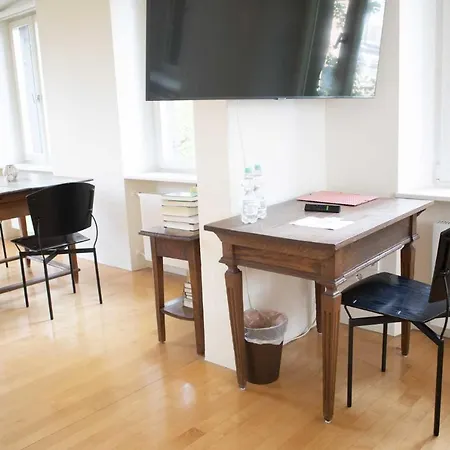 Villaflora Gaestehaus Pensión